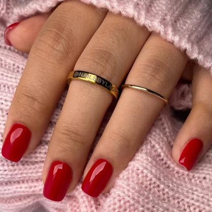 Product image: Diva163-LeftHimOnRed