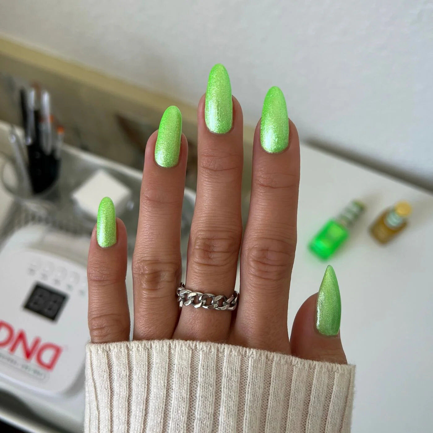 Product image: Diva017-UFOMeetsEarth